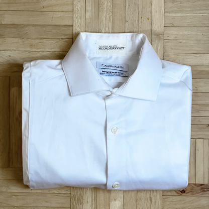 STRETCH WAIST BUTTON DOWN™ in white